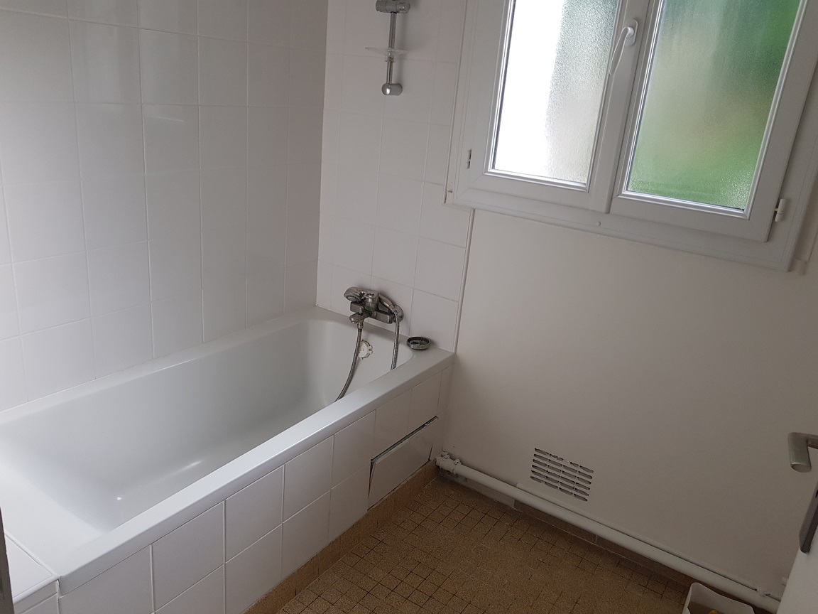 6-BaignoirecommuneSalle2.jpg